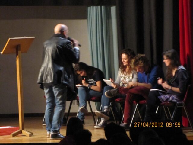 Lello voce e Poetry Slam con le scuole